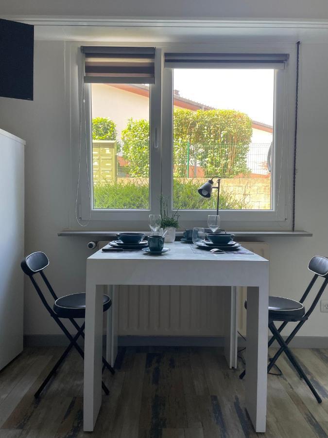 Dnn - Stylish Studio - Free Wifi, Netflix And Parking - Min Away To Basel And Airport - Dishwasher, Washing Machine سا لووي المظهر الخارجي الصورة